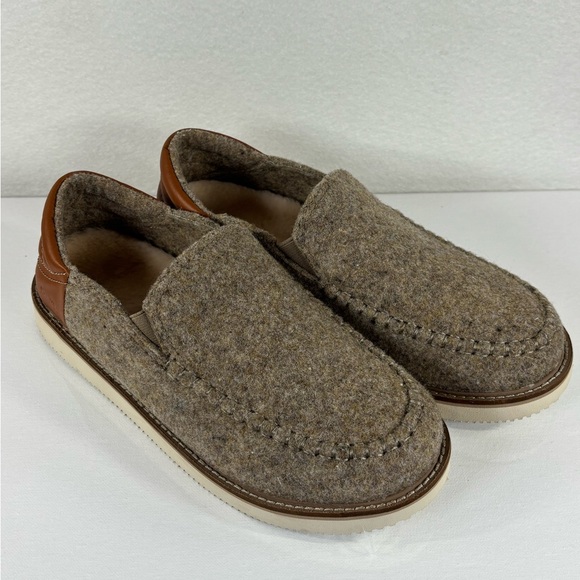 Sanuk Tan and Brown Slip-On Loafers Size 7 - Picture 1 of 9
